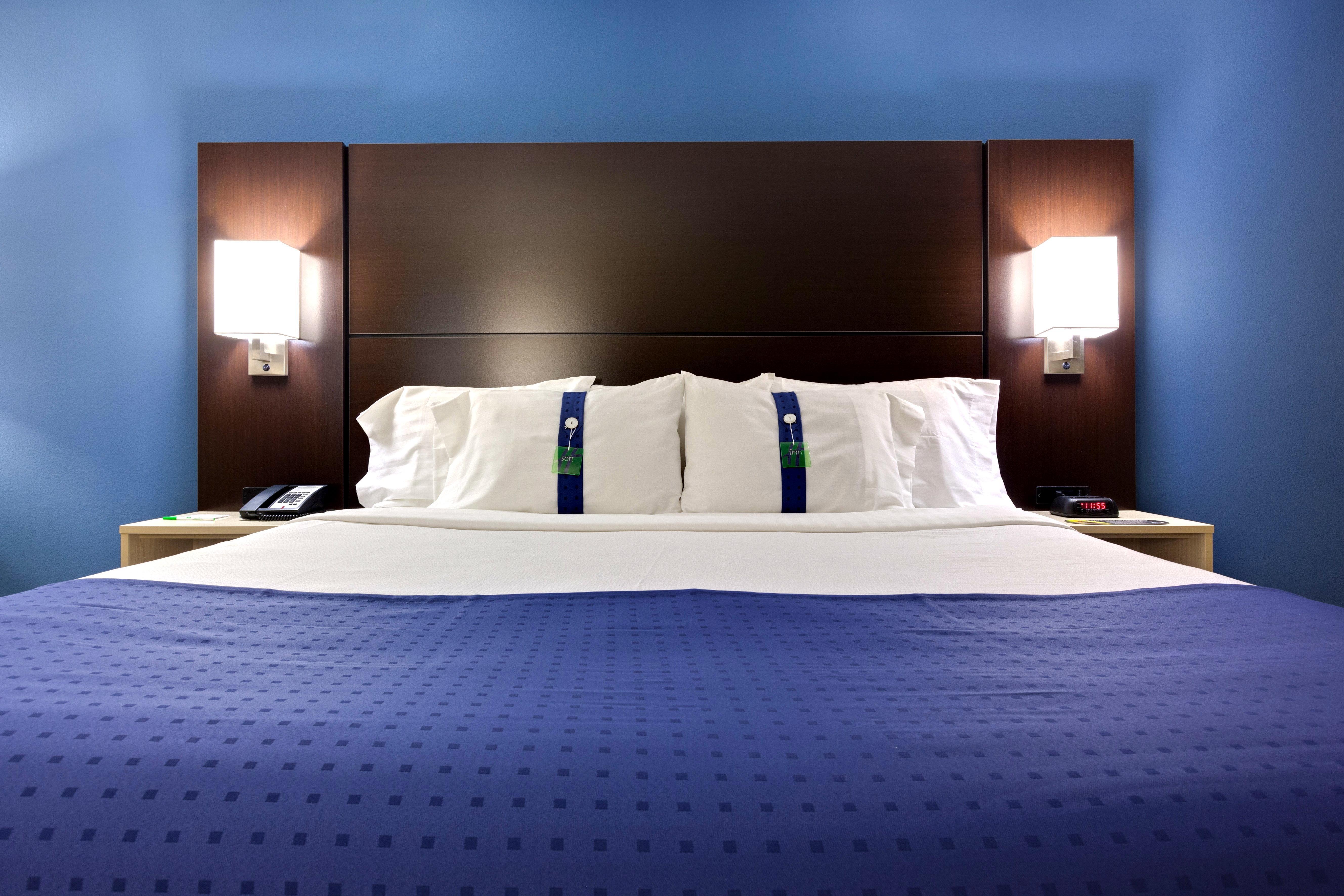 Holiday Inn & Suites Atlanta Airport North By Ihg College Park Exterior photo