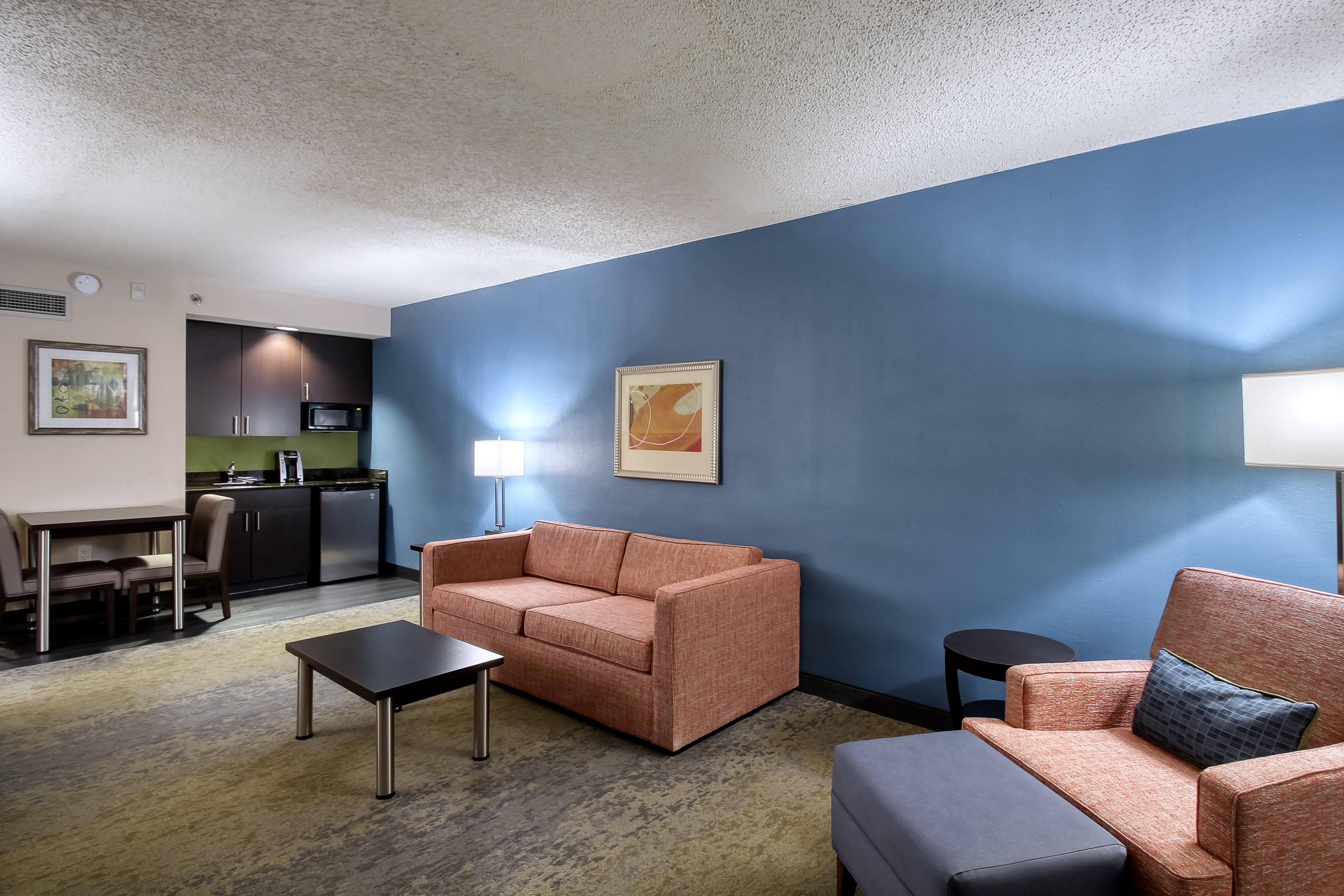 Holiday Inn & Suites Atlanta Airport North By Ihg College Park Exterior photo